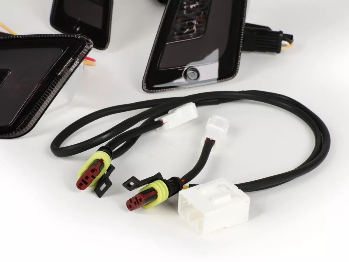 Knipperlichtenset voor+achter -POWER 1 LED (tot 2014) Dagrijlicht voor + positielicht achter (E-markering)- Vespa GT, GTL, GTV, GTS 125-300 - gerookt