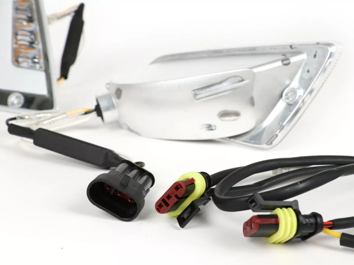 Set indicatori di direzione anteriori+posteriori -POWER 1 LED (fino al 2014) Luce di marcia diurna anteriore + luce di posizione posteriore (E-mark) - Vespa GT, GTL, GTV, GTS 125-300 - bianco