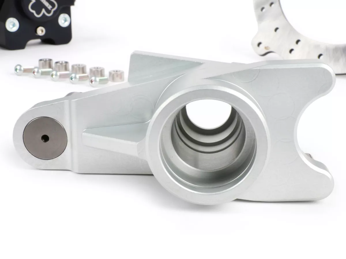 Schijfremset voor -CRIMAZ 2.0 RDP/CNC Ø200mm- Vespa V50, 50 Special, 50SR, SS50, SS90, V90, PV125, ET3 - zwarte remklauw