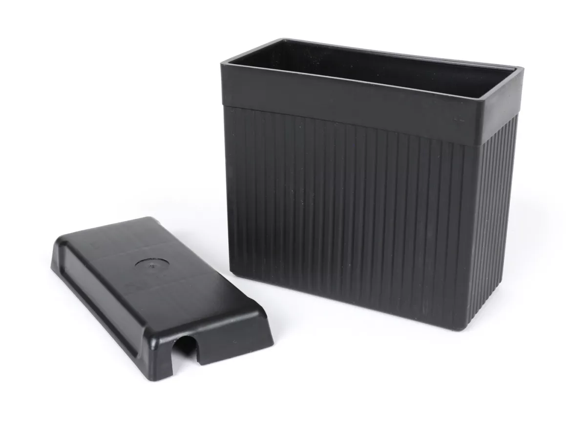 Caja vacía batería incl. tapa -Gel RAE 3s4- 6V 8Ah - 126x126x57mm - Vespa GS150 (VS1-5), V50 Elestart (V5A3T, V5B2T, V5B4T),Lambretta Serie 2 (a partir de 10/1959), Serie 3