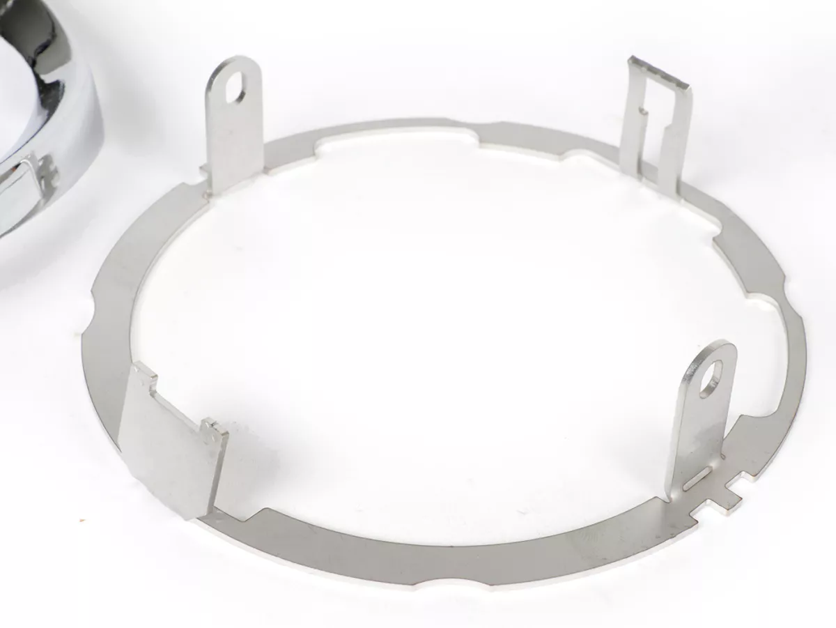 Juego marco de montaje para faros -MOTO NOSTRA- LED HighPower - Ø=120mm - 12V DC - marcado E9 - para convertir Lambretta LIS, SX, TV (Serie 3)