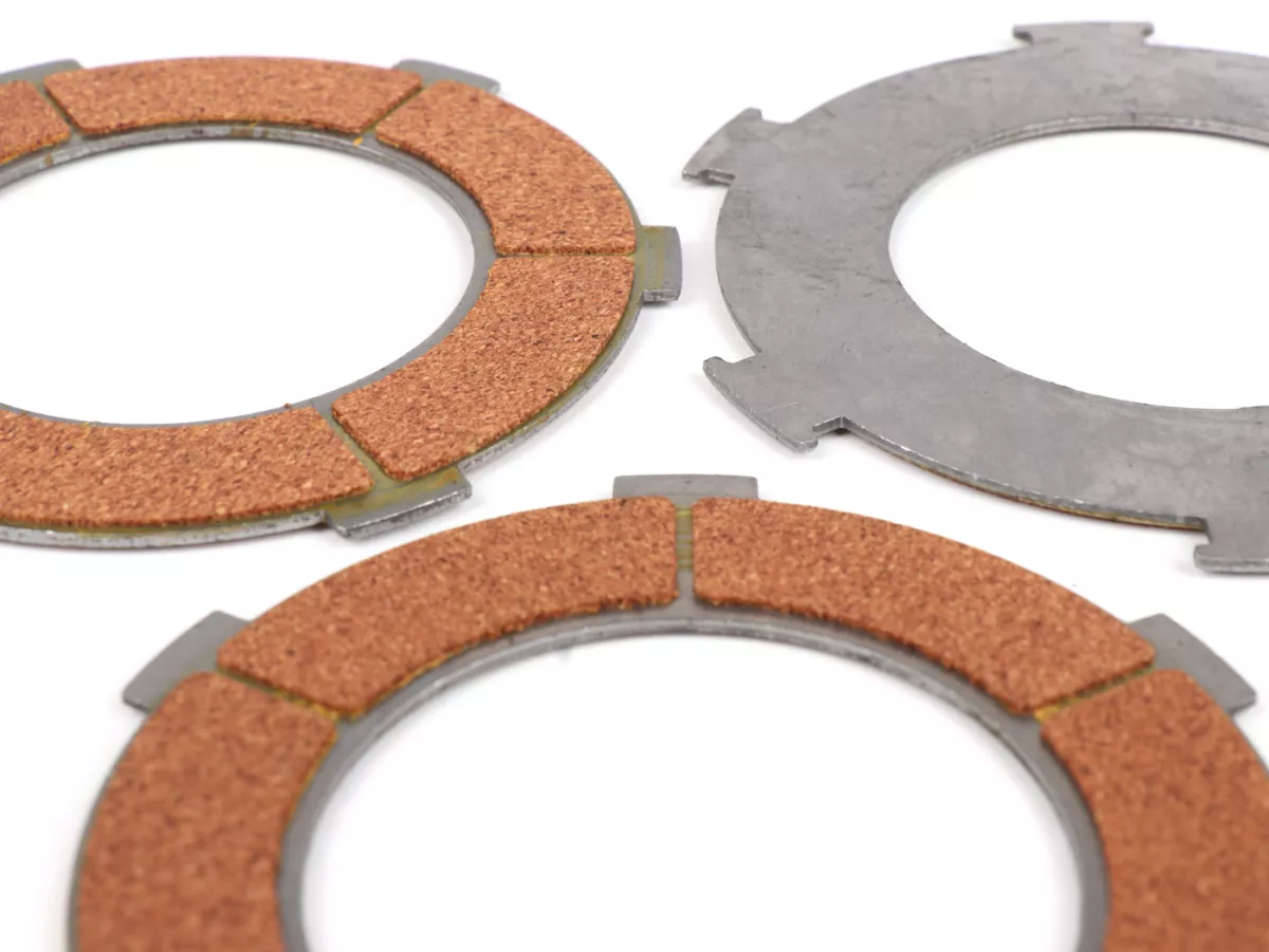 Clutch friction plate set -OEM QUALITY type 6 springs, 3 friction plates - Vespa PX80, PX125, PX150, Sprint, TS, Super, GT, GTR, VBA, VBB, VNB, VNA2T (081469-), Ape 150c