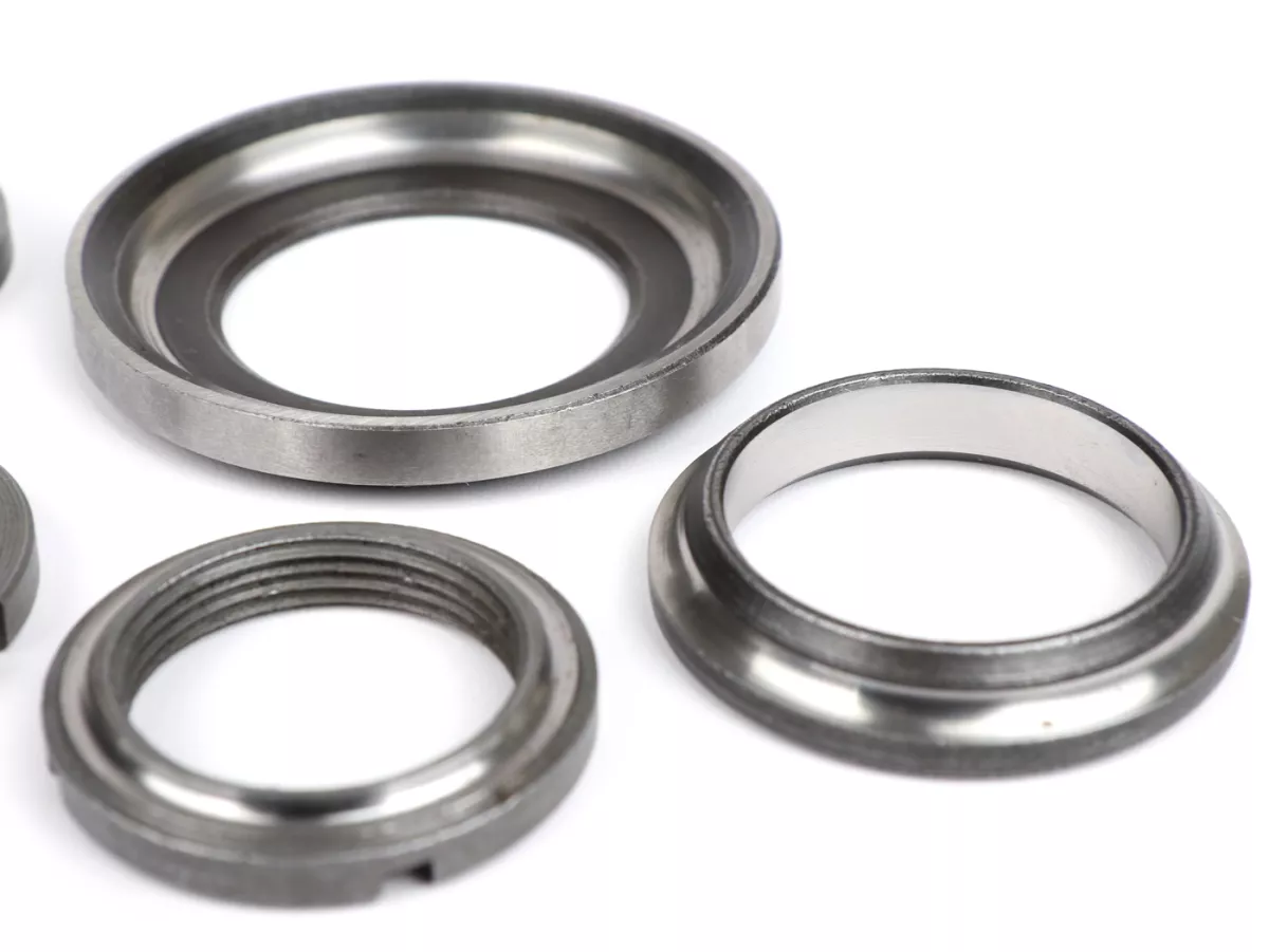Headset - Bantalan kepala kemudi -KUALITAS OEM- Piaggio, Gilera, Vespa - atas + bawah - Vespa V50, 50N, PV, ET3, PK, PX, T5, Cosa, Rally, Sprint, Super, GS160, SS180, GTS, HPE, ET2, ET4, LX/LXV, S50-125, Sprint, Primavera, Runner, SKR, Skipper, TPH, Hexag