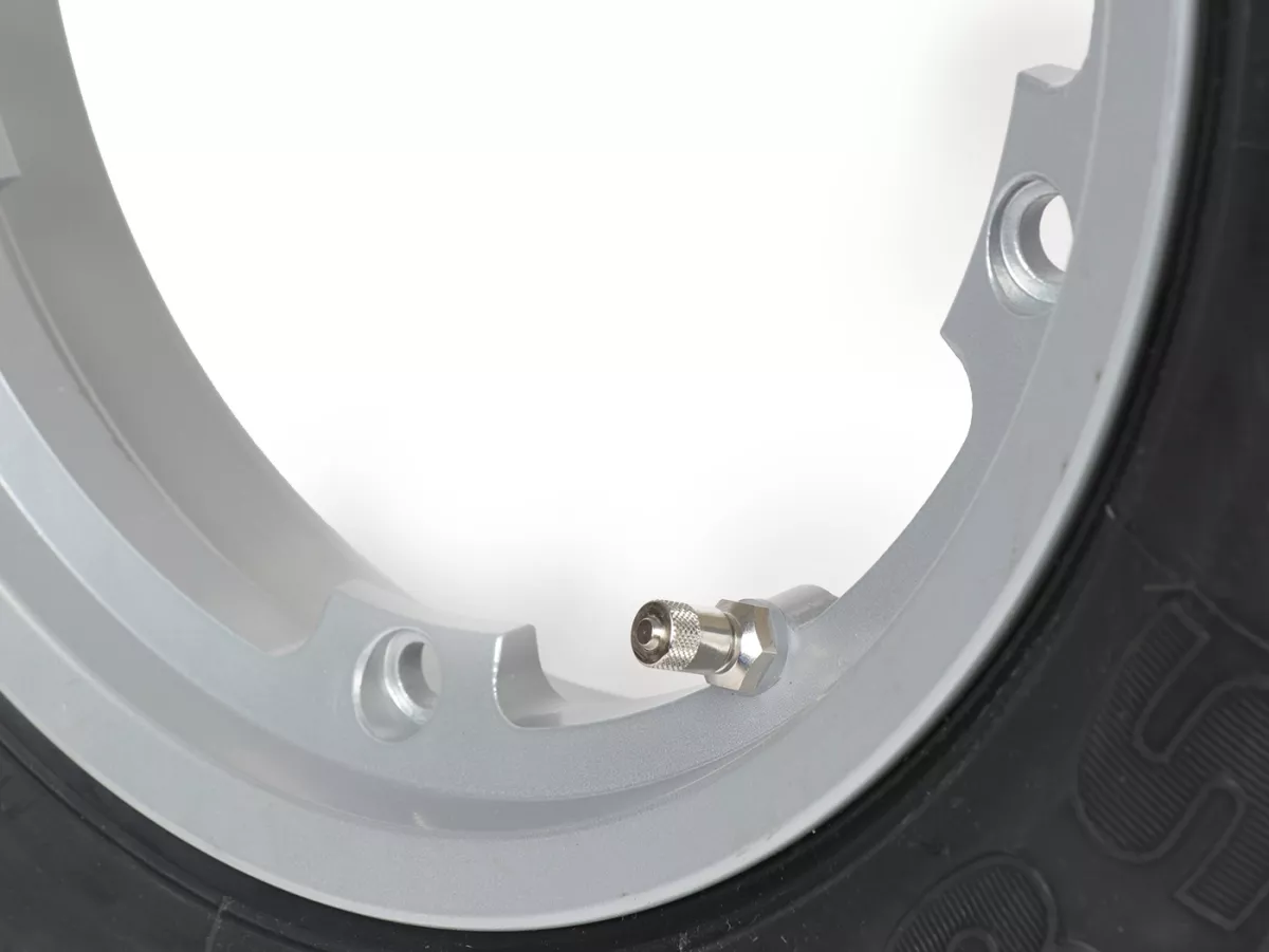 Roda lengkap (ban siap pakai yang dipasang pada pelek) -MICHELIN S83, tubeless, Vespa Smallframe V50, PV, ET3, PK- 3.00 - 10 inci TL 42J - Pelek BGM PRO 2.10-10 Aluminium - Silver