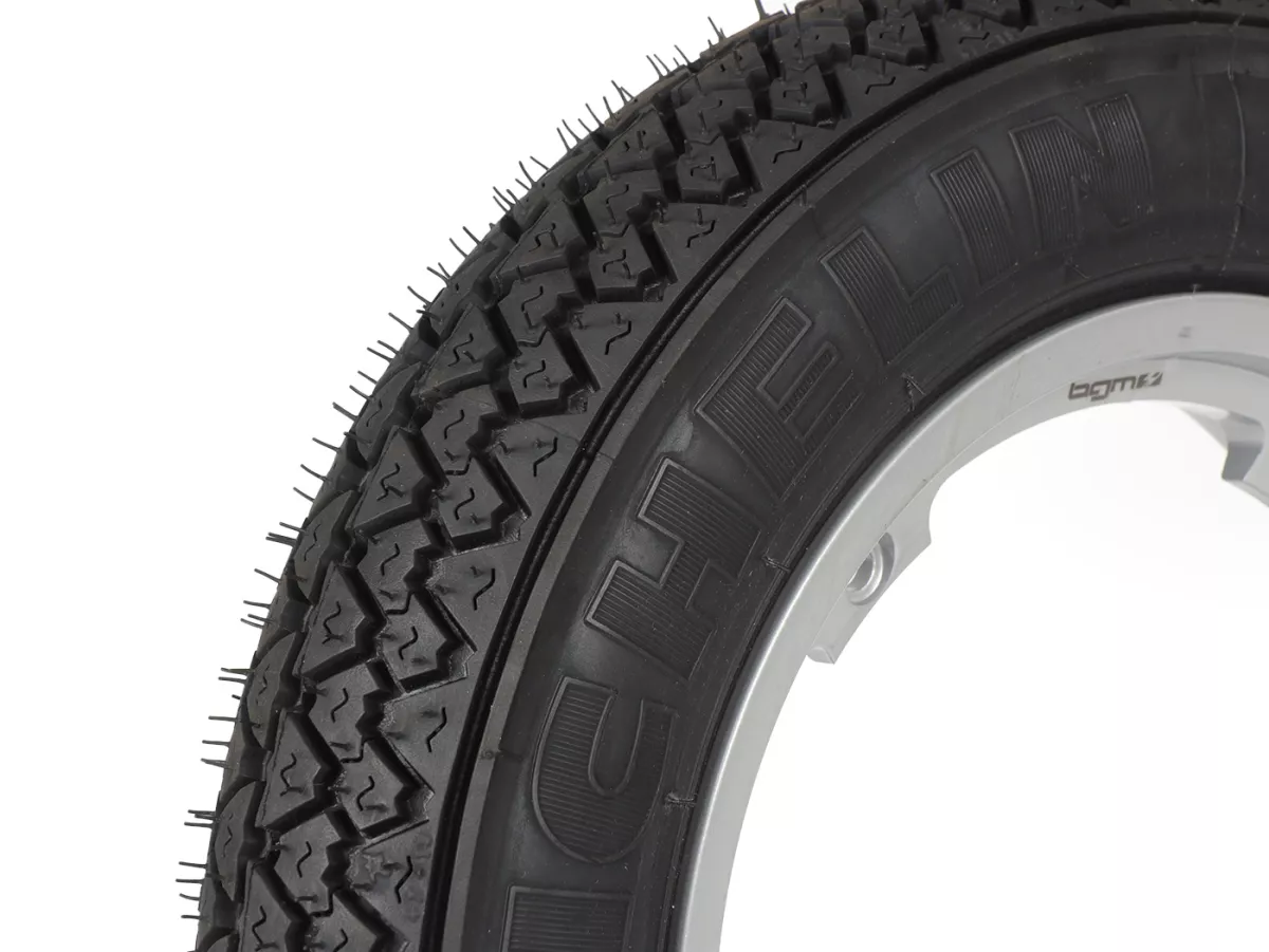 Roda lengkap (ban siap pakai yang dipasang pada pelek) -MICHELIN S83, tubeless, Vespa Smallframe V50, PV, ET3, PK- 3.00 - 10 inci TL 42J - Pelek BGM PRO 2.10-10 Aluminium - Silver