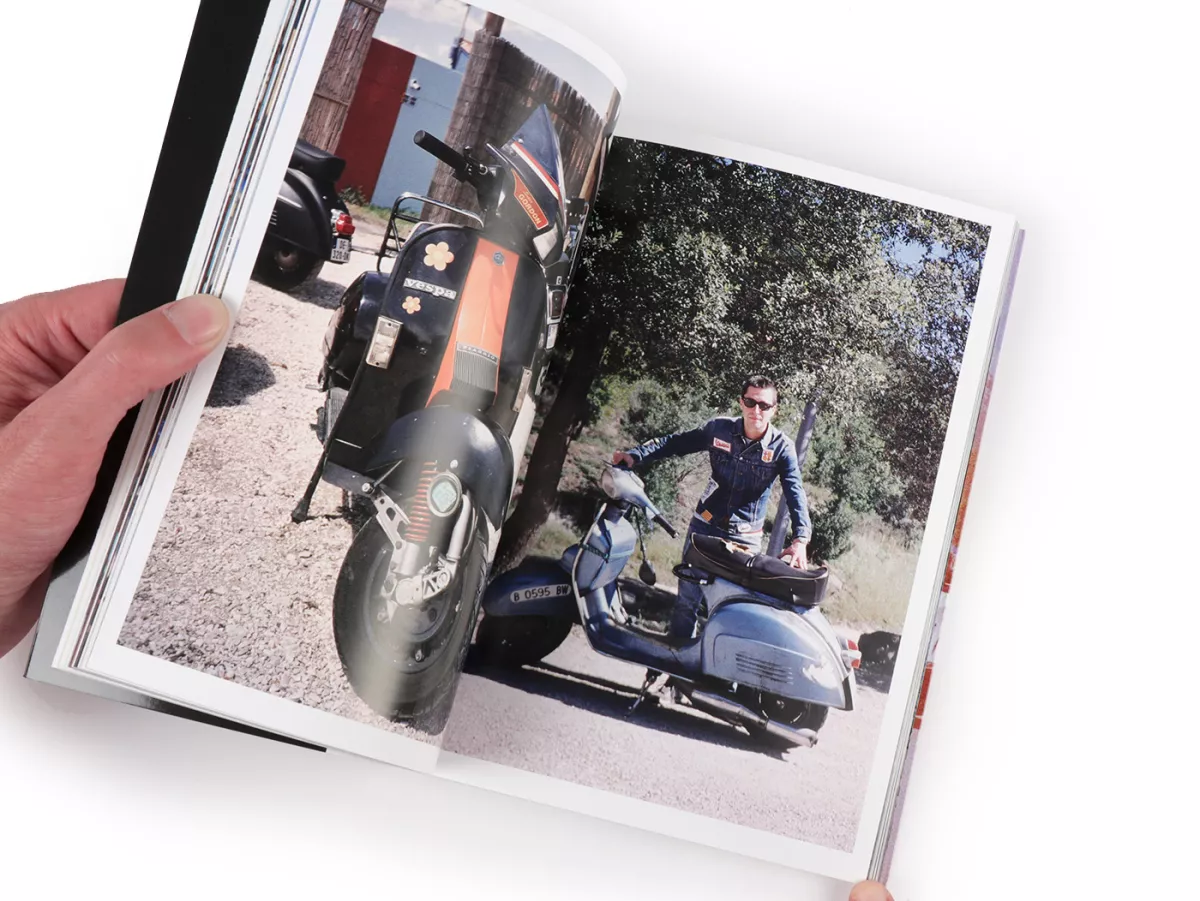 Boek -De scooterloop begint nu! Scooteren in Catalonië (2009-2019)- door Hector Vilar - 128 pagina's - Zachte kaft - Taal: Catalaans