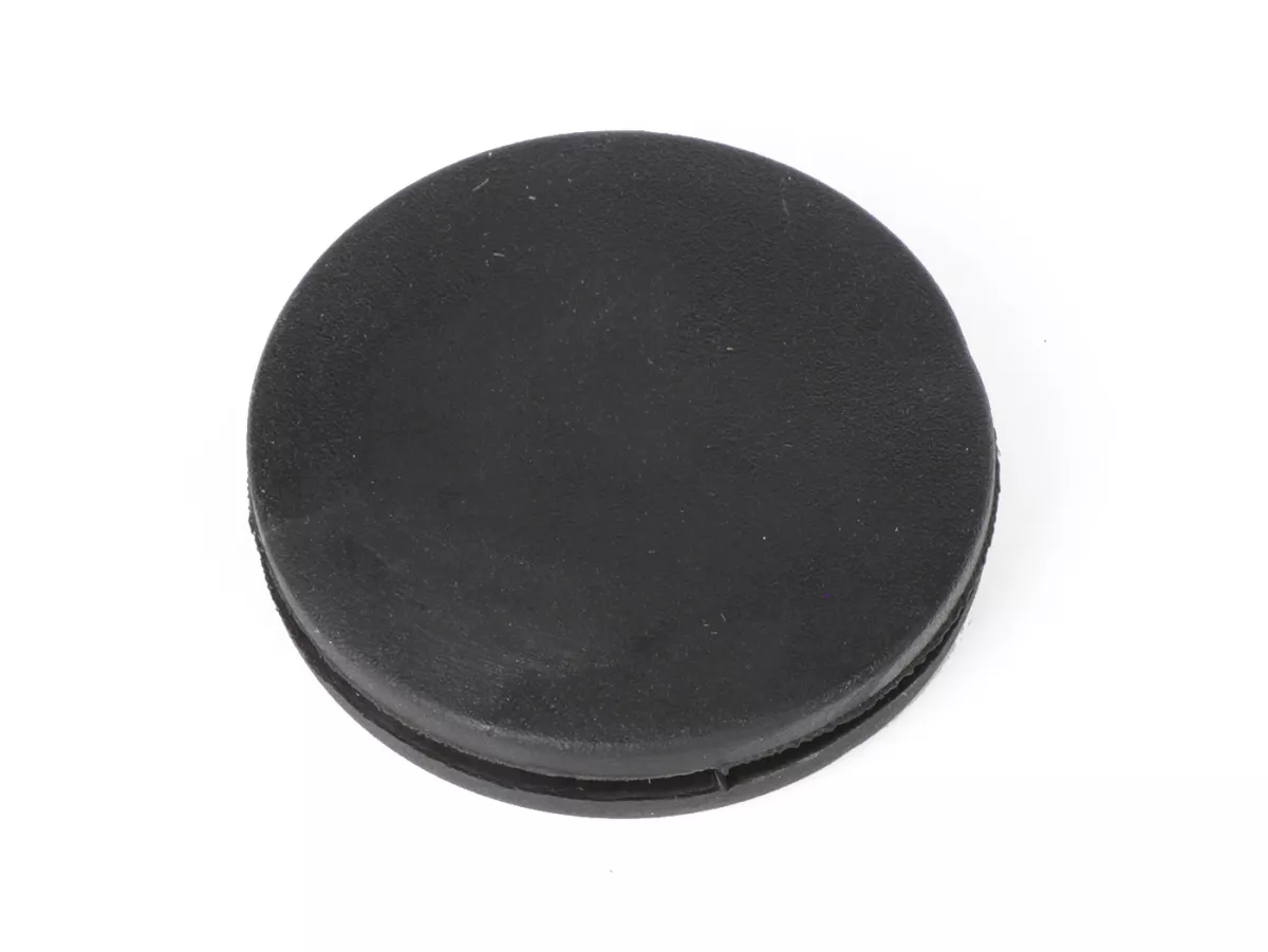 Plug for spark plug hole in cylinder cover -OEM QUALITY- Vespa Smallframe V50, PV, ET3, PK, PX, Cosa, Rally, Sprint, T5 - for cylinder with central spark plug (e.g. Quattrini M1X, M244)