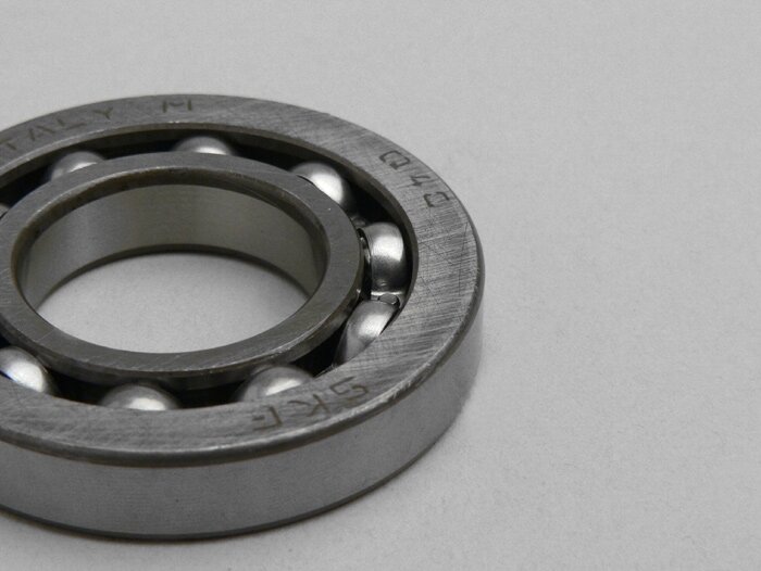 Bantalan bola -98205- (25x52x09mm) - (digunakan untuk kopling Lambretta A, B, C, LC)