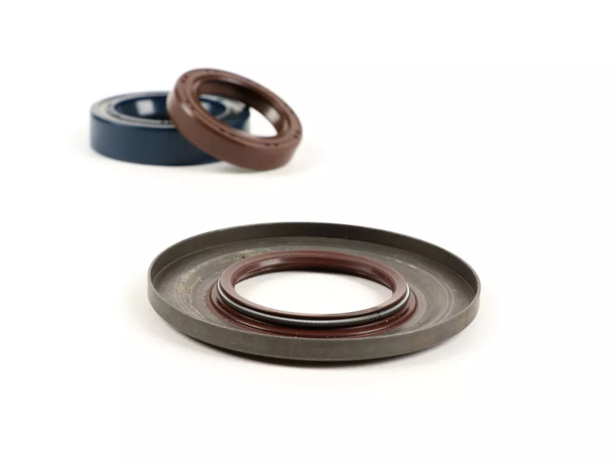 Juego de retenes -CORTECO FPM metal (marrón)- Vespa PX80, PX125, PX150, PX200 Lusso, T5 125cc, Cosa - Retén rueda trasera 27x42x10mm (montaje interno)