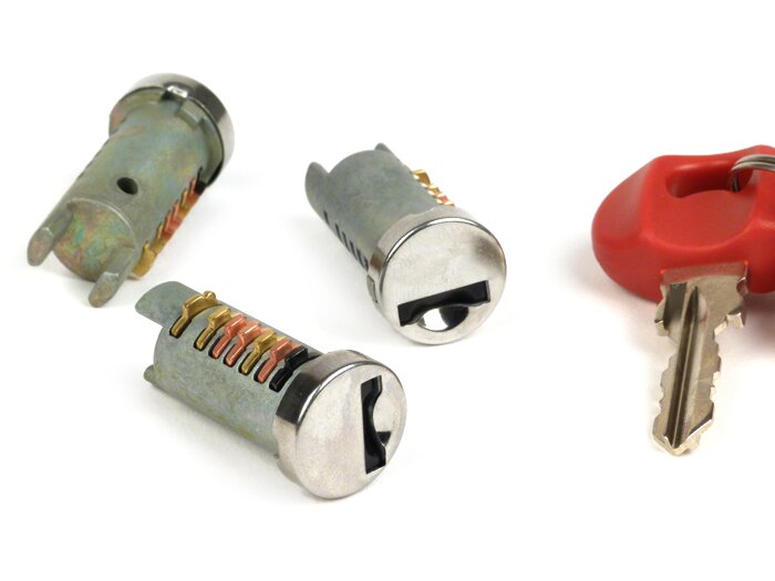 Lock cylinder set -OEM QUALITY- Vespa PX EFL (1984-), PK S-XL, T5 125cc, Cosa FL, Piaggio Storm, Free, NRG, NTT, Sfera, Sfera RST, SKR Quartz, Typhoon, Typhoon X, Typhoon XR, Zip (till 1999), Zip FR - 3-pieces