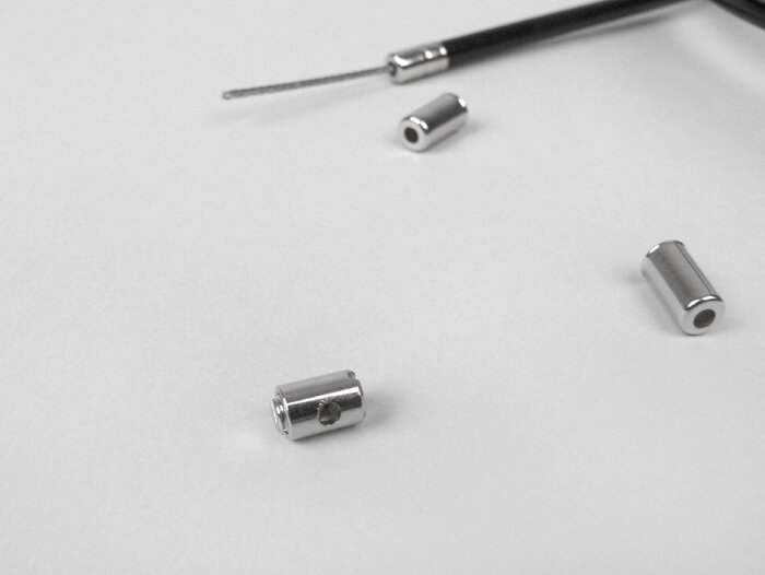 Juego de cables universal -Ø=1,2mm x 2500mm, manguito= 2200mm, espiga Ø=3,0mm x 3mm- utilizado como cable del acelerador - PTFE trenzado - negro
