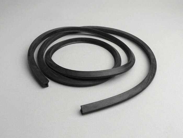 Bagageruimte rubber -OEM KWALITEIT- Vespa PX, Rally180 (VSD1T), Rally200 (VSE1T), SS180 (VSC1T) - zwart