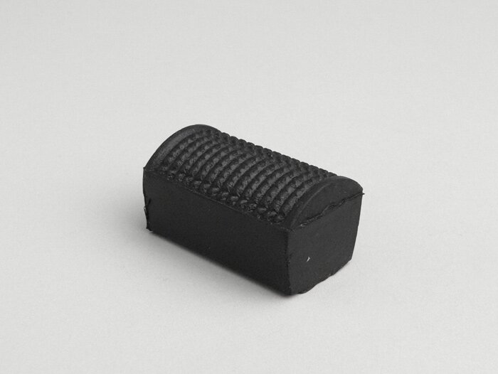 Karet pedal rem -KUALITAS OEM- Vespa Rally180 (VSD1T), Rally200 (VSE1T), Sprint150 (VLB1T), GT125 (VNL2T), GTR125 (VNL2T), GL150 (VLA1T) - Hitam