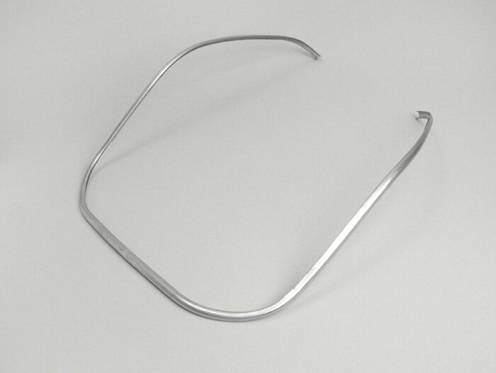 Protezione bordi -QUALITÀ OEM- Vespa Rally180 (VSD1T), Rally200 (VSE1T), Sprint150 (VLB1T), GTR125 (VNL2T), TS125 (VNL3T), GT125 (VNL2T), Super - Alluminio