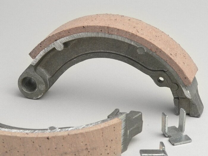 Brake shoes -VESPA Ø=127x23mm- Vespa 8 rear, 2 anchor pins, Vespa VNB4T-VNB6T (r), VBB2T (r) - also used for conversion from 10 to 8