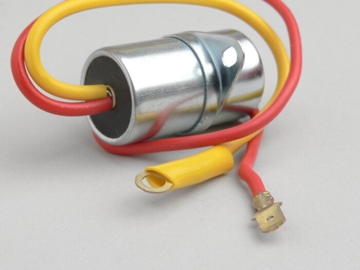 Condensator -OEM KWALITEIT, Ø=20mm, 2-draads (rode draad = platte stekker)- Vespa Super, GT125 (VNL2T), GTR125 (VNL2T), TS125 (VNL3T), Sprint, Sprint Veloce, Rally180
