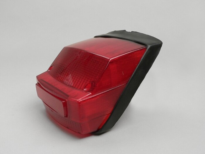 Taillight -BOSATTA- Vespa P (-1984) - red (w/o e-mark)
