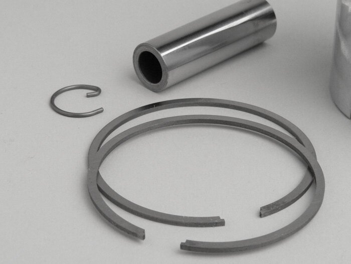 Piston -DR 133 cast iron - Vespa PV125, ET3, PK80 S, PK125 S, PK125 ETS, PK125 XL, PK125 XL2/FL2 - 57.4mm