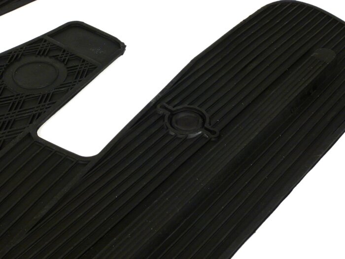 Tapis de plancher -NISA sans baguettes de plancher au centre- Vespa V50, PV125, ET3 - noir