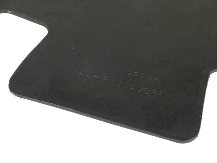 Tapis de plancher -NISA sans baguettes de plancher au centre- Vespa V50, PV125, ET3 - noir