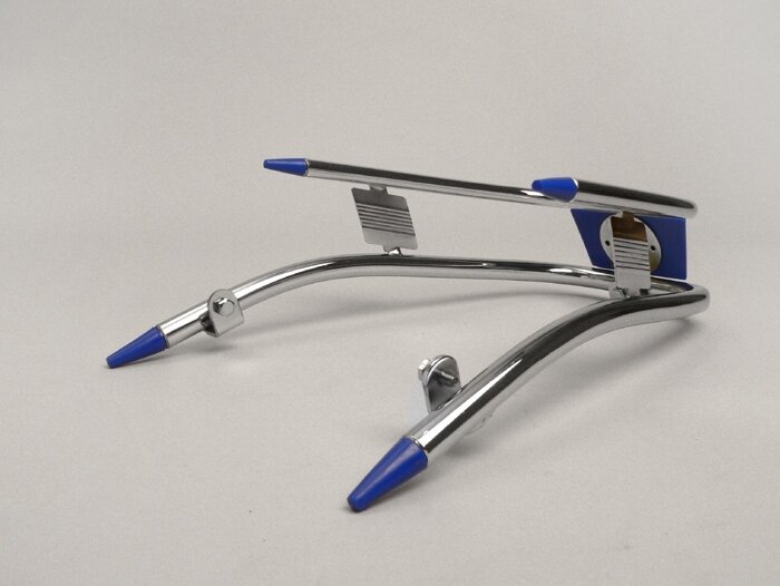 Parachoques delantero -AMS CUPPINI- Vespa V50, PV125, ET3 - Cromo / Azul