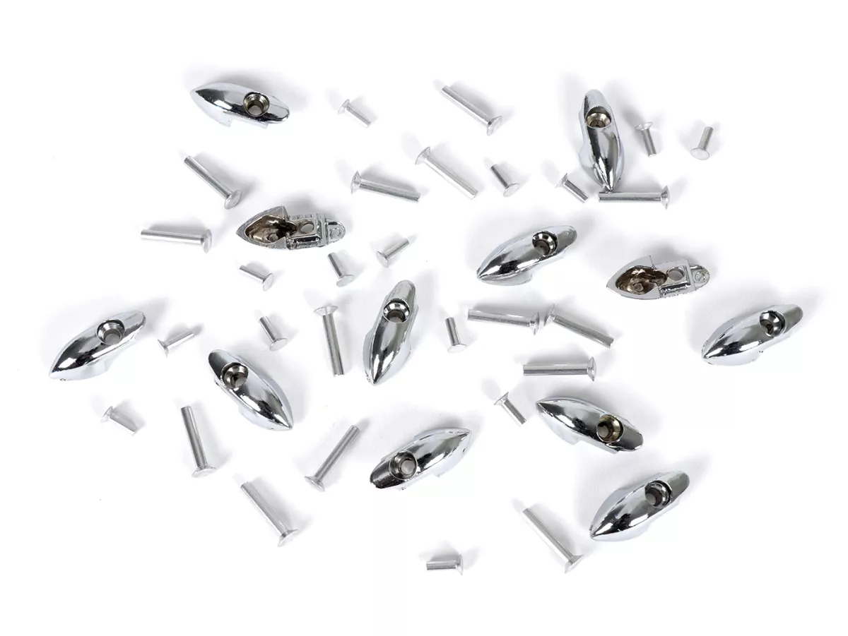 Loopvlakstrip eindstukset -CIF HQ, verchroomd- Vespa V50, V90, 50 Special, 50 L, 50 Elestart, SS50, SS90, PV125, ET3, Super, VNA1T (68032-), VNA2T, VNB1T, VNB2T (stripbreedte 13,5mm)