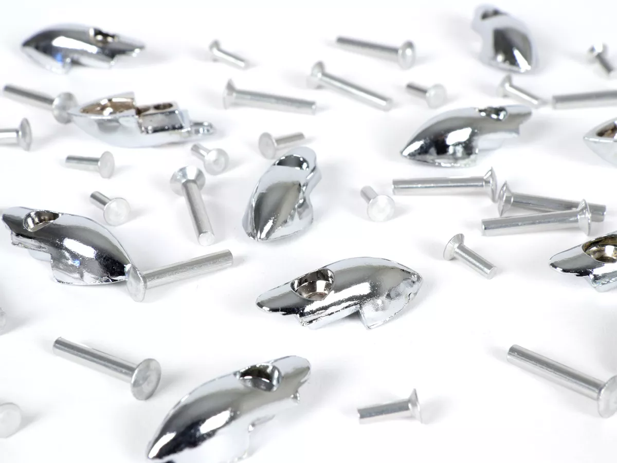 Loopvlakstrip eindstukset -CIF HQ, verchroomd- Vespa V50, V90, 50 Special, 50 L, 50 Elestart, SS50, SS90, PV125, ET3, Super, VNA1T (68032-), VNA2T, VNB1T, VNB2T (stripbreedte 13,5mm)