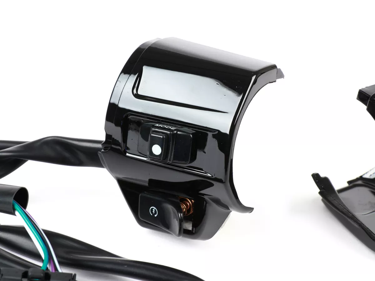 Switch unit kanan -DMP- VESPA Primavera 50 2T/4T, Sprint 50 2T/4T - termasuk sampul depan - hitam mengkilap