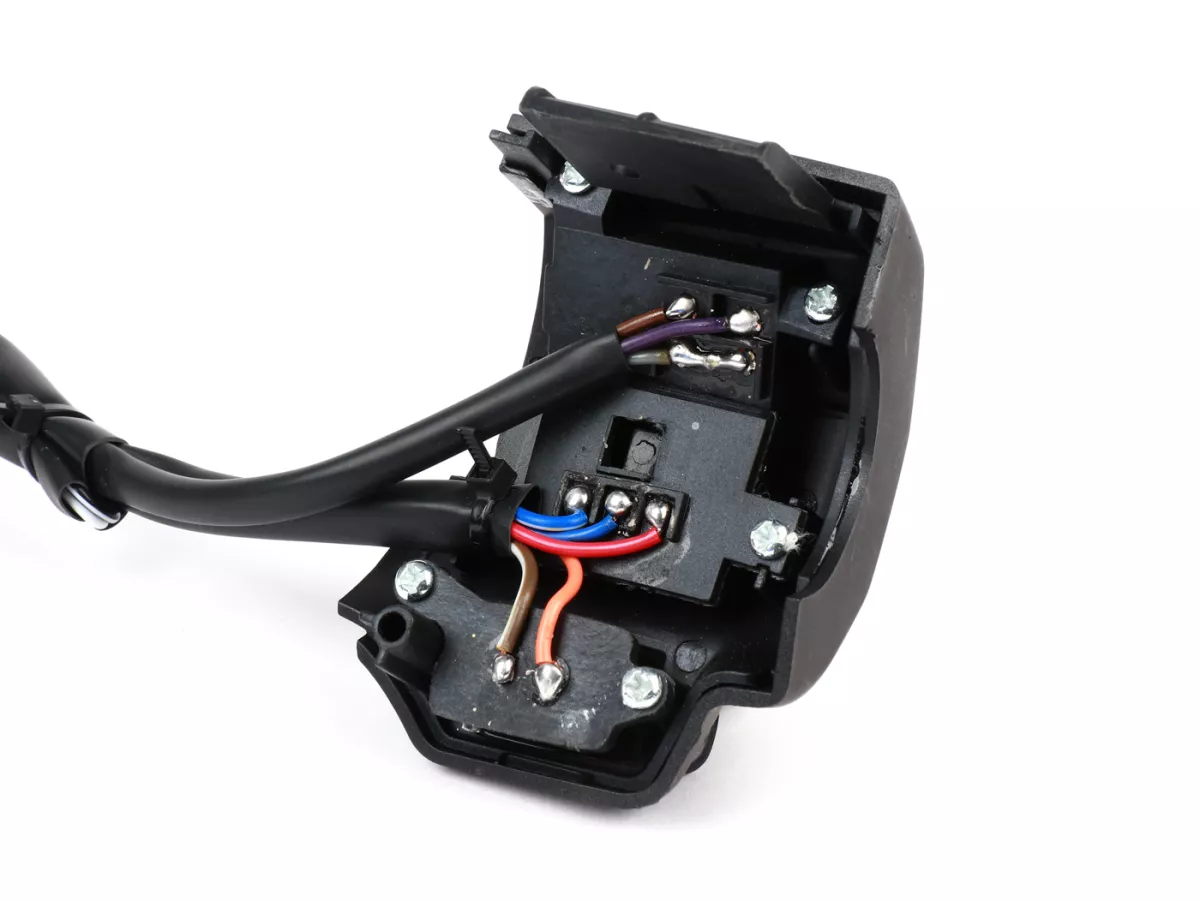Unità di commutazione sinistra -DMP- VESPA Primavera 50 2T/4T, Sprint 50 2T/4T - incl. copertura anteriore - nero opaco