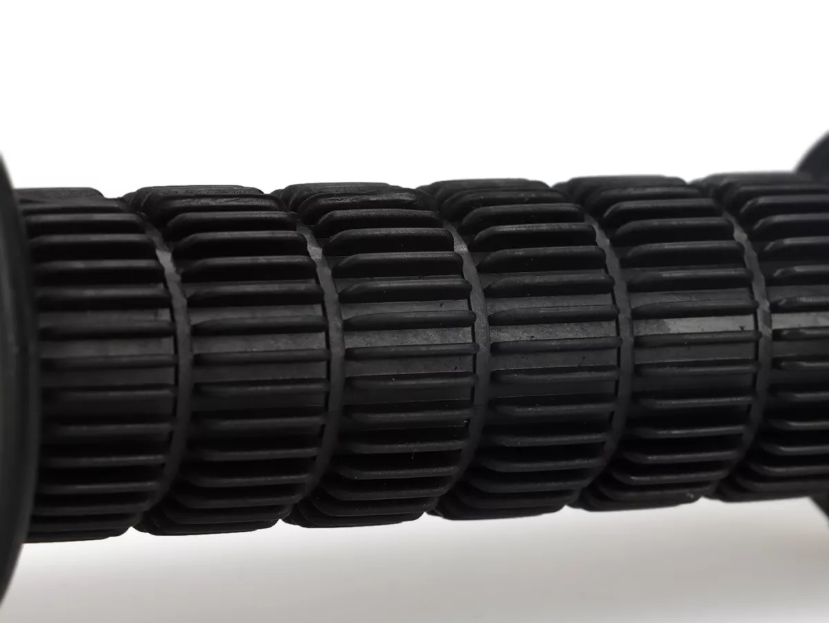 Pair of grips -BUZZSOLOMOTO- Serveta (series 3) - black