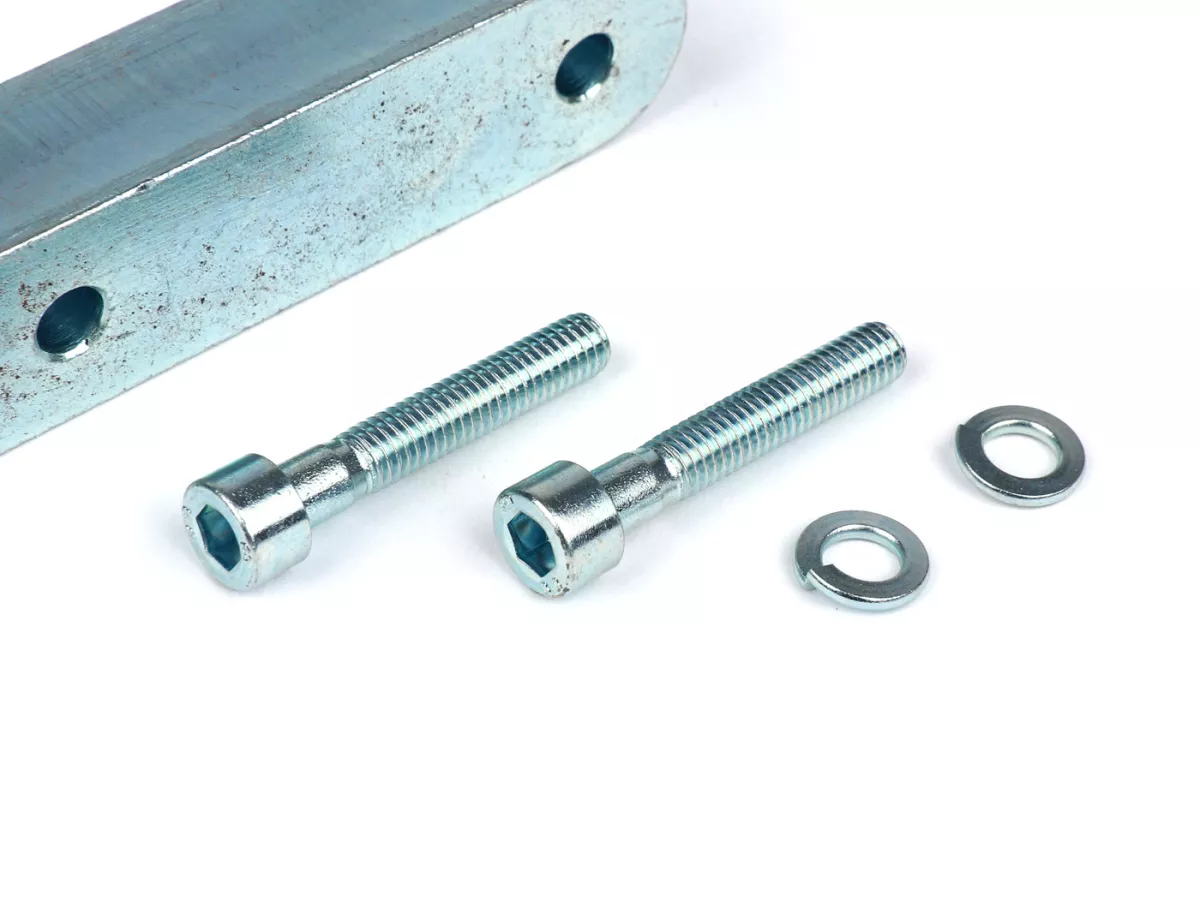 Spacer chain tensioner -CASA PERFORMANCE- Lambretta J, Luna, Vega - needed to convert 3-speed to 4 or 5-speed.