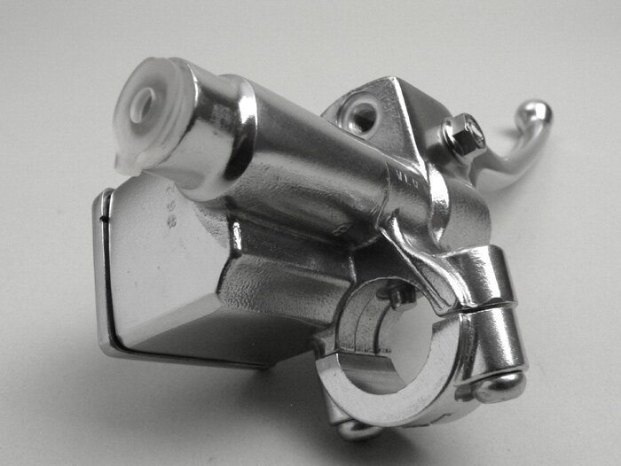 Maître de cylindre de frein -PIAGGIO Heng Tong- gauche - Vespa GT 250 (ZAPM45102), Vespa GTV 125 (ZAPM31301), Vespa GTV 250 (ZAPM45102), Vespa GTV 300 (ZAPM45201)
