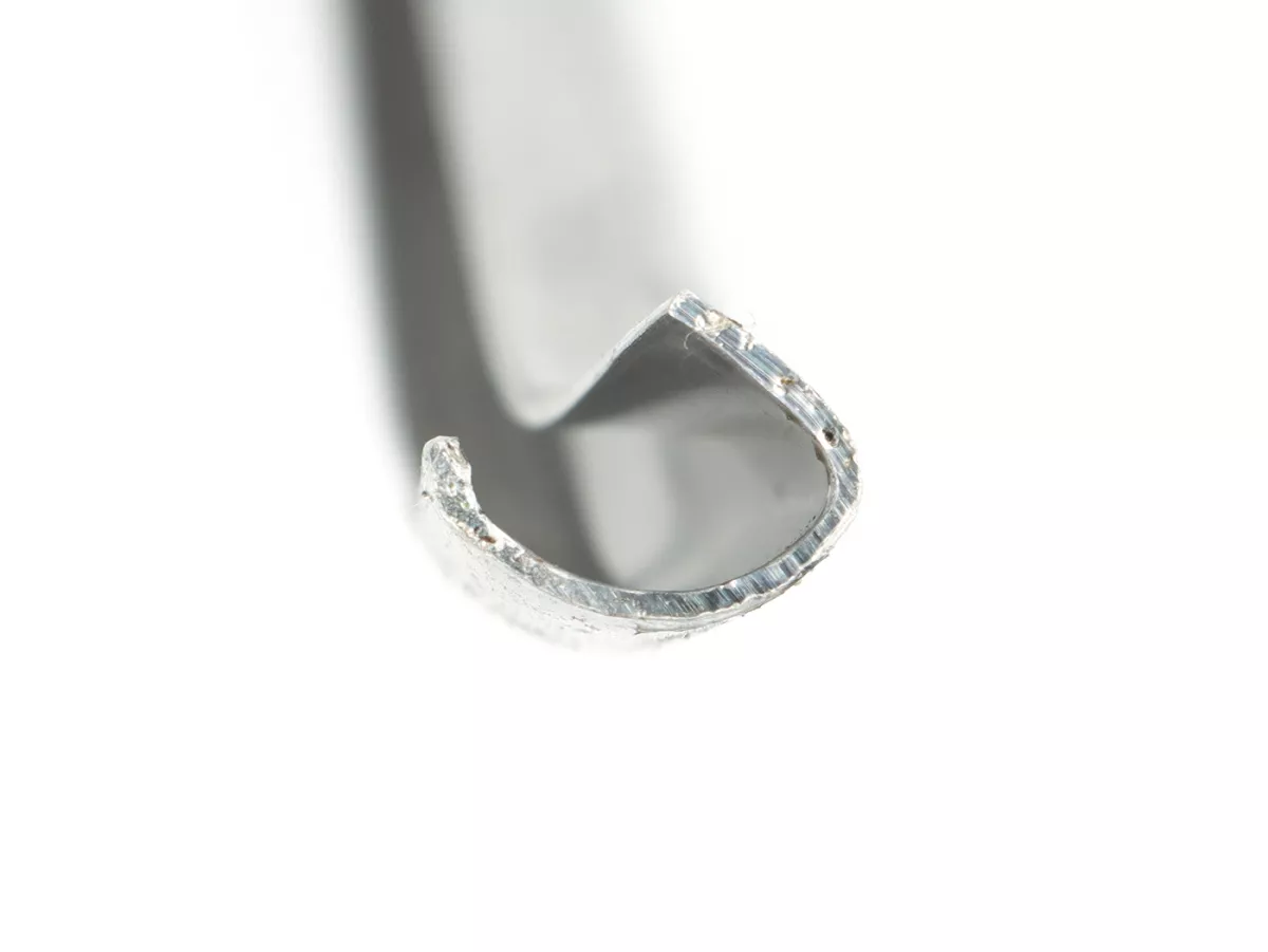 Leg shield beading -PIAGGIO- Vespa V50, V90, PV125, ET3 - aluminium