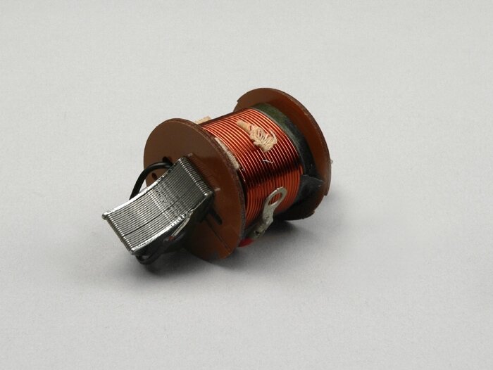 Kumparan catu daya -KUALITAS OEM- Vespa GS150 / GS3 (VS2T dari no. 23445, VS3T)
