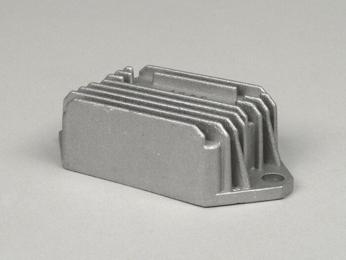Voltage regulator -5-Pin 12V (A-A-G-B+-Ground)- Vespa PX (-1984), PX Elestart (till 1997), ET4 125 ccm (ZAPM04000 bis Bj. 1999), Piaggio 50 cc 2-stroke (till 1999), Sfera 125 ccm 4-Takt (ZAPM01000)