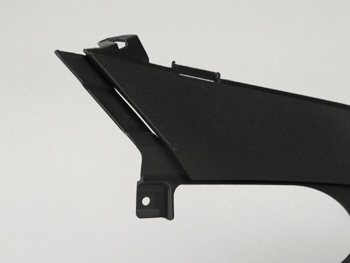 Zijpanelen rechtsvoor -GILERA- Runner (vanaf 2006) (ZAPC461, ZAPC462, ZAPM461, ZAPM462, ZAPM463, ZAPM464) - Zwart