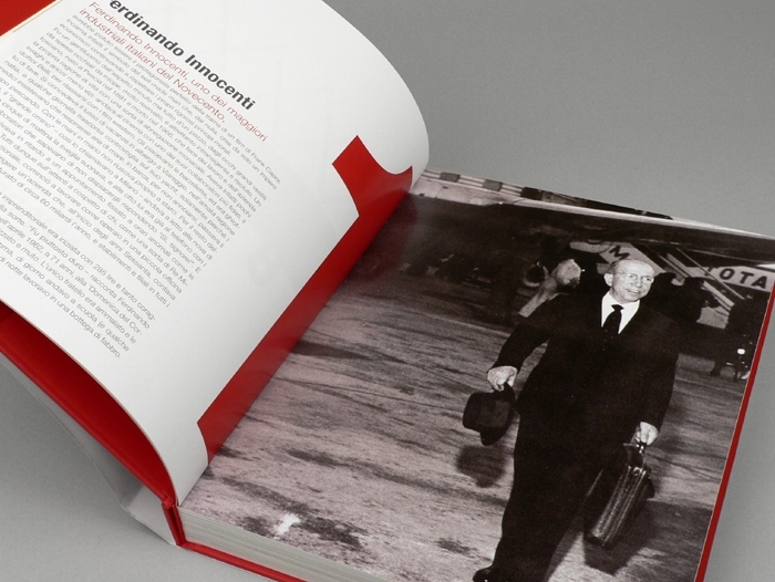 Livre -LAMBRETTA DUE RUOTE DI FELICITA- de Vittorio Tessera (livre rélié)
