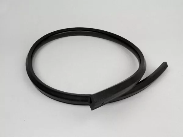 Zijdeksel rubber -PIAGGIO- Vespa PX, Vespa T5 125cc - Zwart / links