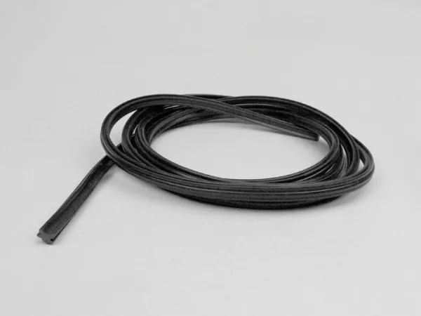Gummilist för slitbana -OEM KVALITET, B=9mm- Vespa V50, PV125, ET3 - 2780mm