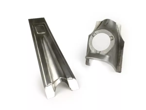 Horn cover -OEM QUALITY- Vespa V50, V90 (till 1967), PV125 (till 1967) - horn mounting 3 screws