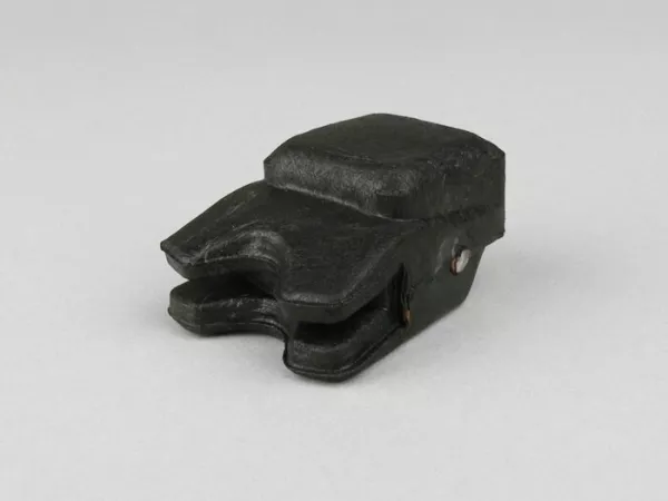 Gomma per supporto ruota di scorta anteriore -QUALITA' OEM- Vespa 125-150 ccm Largeframe (fino all'anno 1976, modelli con 10 pollici), V50 Special (V5A2T, - dall'anno 1971), V50 Special Elestart (V5A3T - dall'anno 1971)