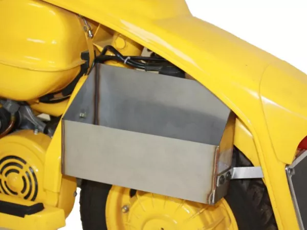 Bagagebox onder zijdeksel -TD-Customs- Lambretta LI (serie 3), TV (serie 3), LIS, SX, DL, GP