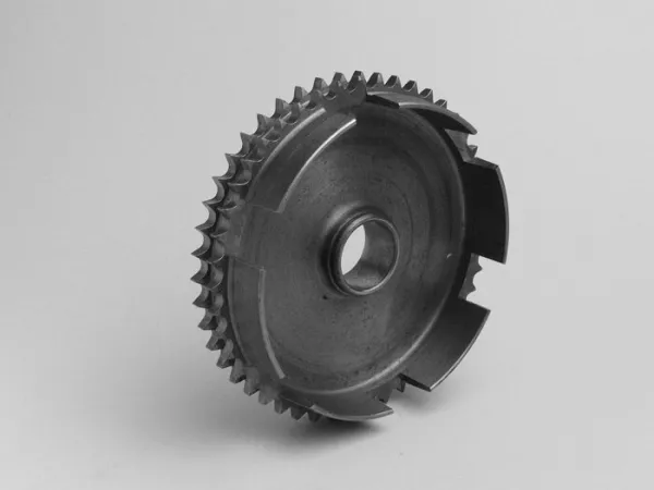Achtertandwiel -UNI AUTO- Lambretta serie 1-3 - 46 tanden