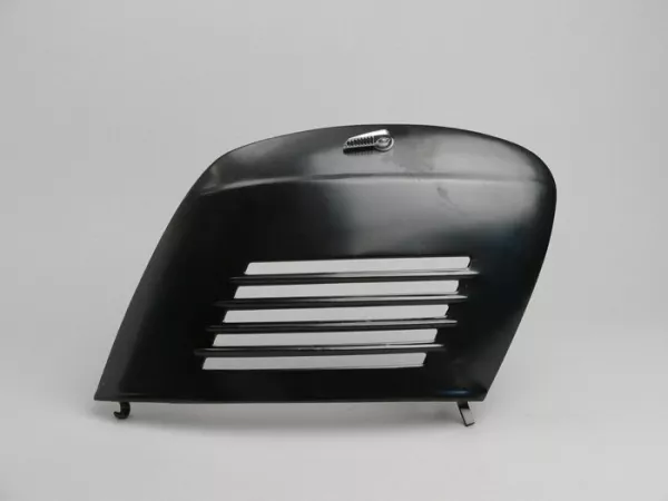 Aile droite -QUALITÉ OEM- Vespa V50 (V5A1T depuis No 92877), V50 S (V5SA1T depuis No 15325), V90 (depuis No 22234), SS50, SS90, PV125, ET3 - avec tirette