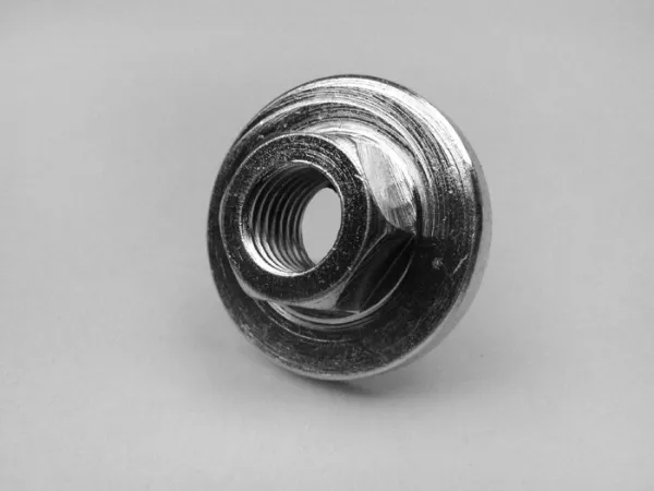Ecrou volant d'allumage M12 x 1,50 collar Ø=33mm h=4,5mm WS=17-QUALITÉ OEM- Vespa GS160 / GS4 (VSB1T), SS180 (VSC1T), Rally180 (VSD1T), Rally200 (VSE1T, Femsatronic)