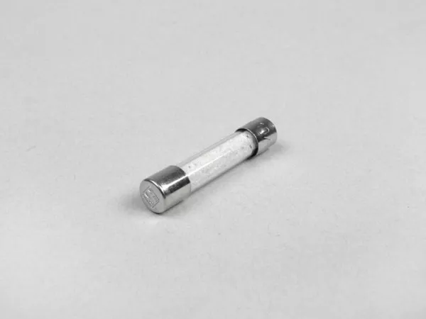 Fusible -FUSIBLE DE PISTÓN DE VIDRIO- Ø=3mm x 6,3mm - 10A
