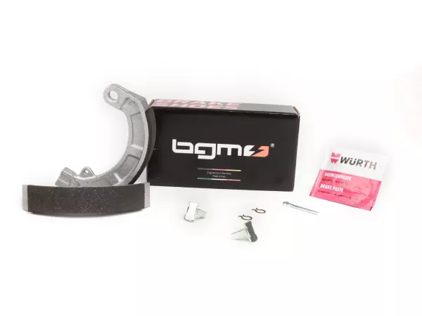 Brake shoes -BGM PRO Ø=150x24mm- VESPA V50 (r), SS50, SS90 (r), PV125 (r), ET3 (r) - 10 inch