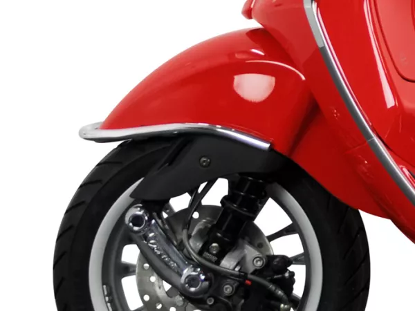 Voorbumper -PIAGGIO- Vespa Primavera 50 (ZAPC53100, ZAPC53200), Vespa Primavera 125 (ZAPM81100), Vespa Primavera 150 (ZAPM81200), Vespa Sprint 50 (ZAPC53101, ZAPC53201), Vespa Sprint 125 (RP8M82111, ZAPM81300, ZAPM81301) - chroom