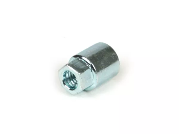 Tuerca distanciadora -M6- (utilizada para culata Piaggio 50cc AC 2 tiempos)