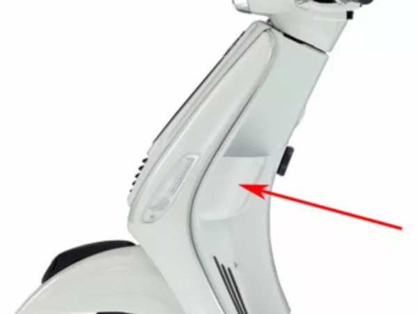 Leg shield storage compartment left -PIAGGIO- Vespa S 50-150 - white montebianco (544)